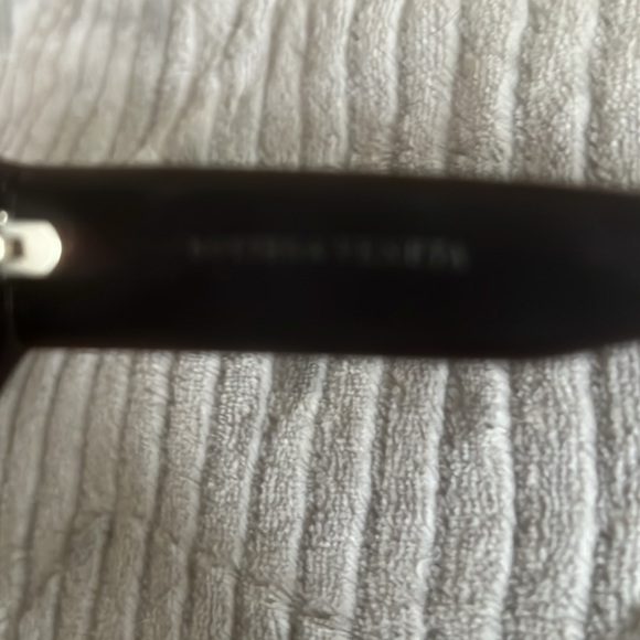 Bottega Veneta Sun Glasses - Picture 3 of 4